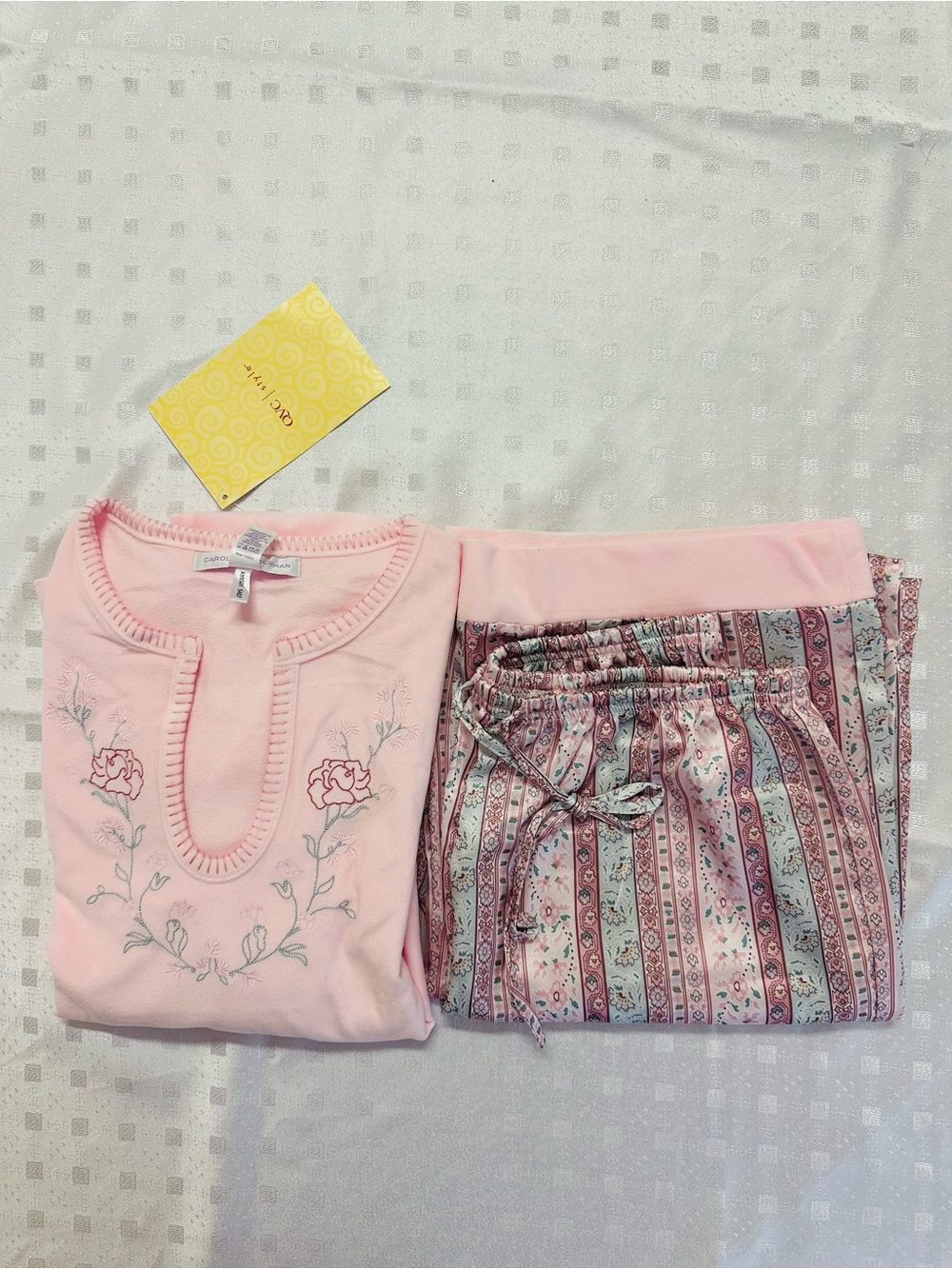 Women Pink Floral Embroidered Pajama Set